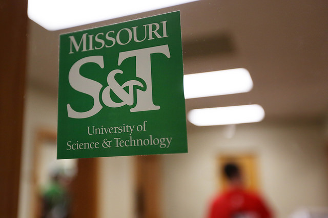 A sign displaying the words Missouri S&T in green